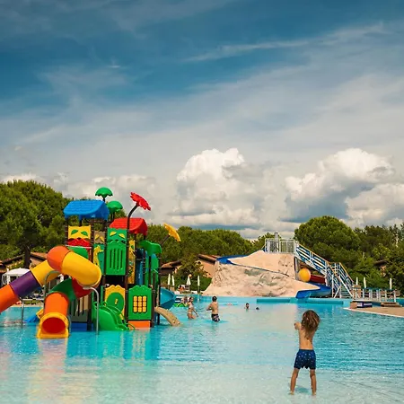 Villaggio Ca' Laguna Semesterpark 4*